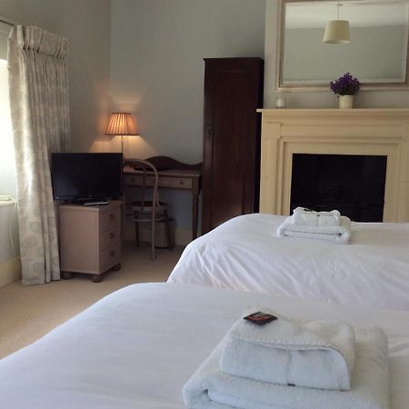 คาสเซิล ฟาร์ม เฮาส์ บีแอนด์บี Bed & Breakfast คอร์บี ภายนอก รูปภาพ