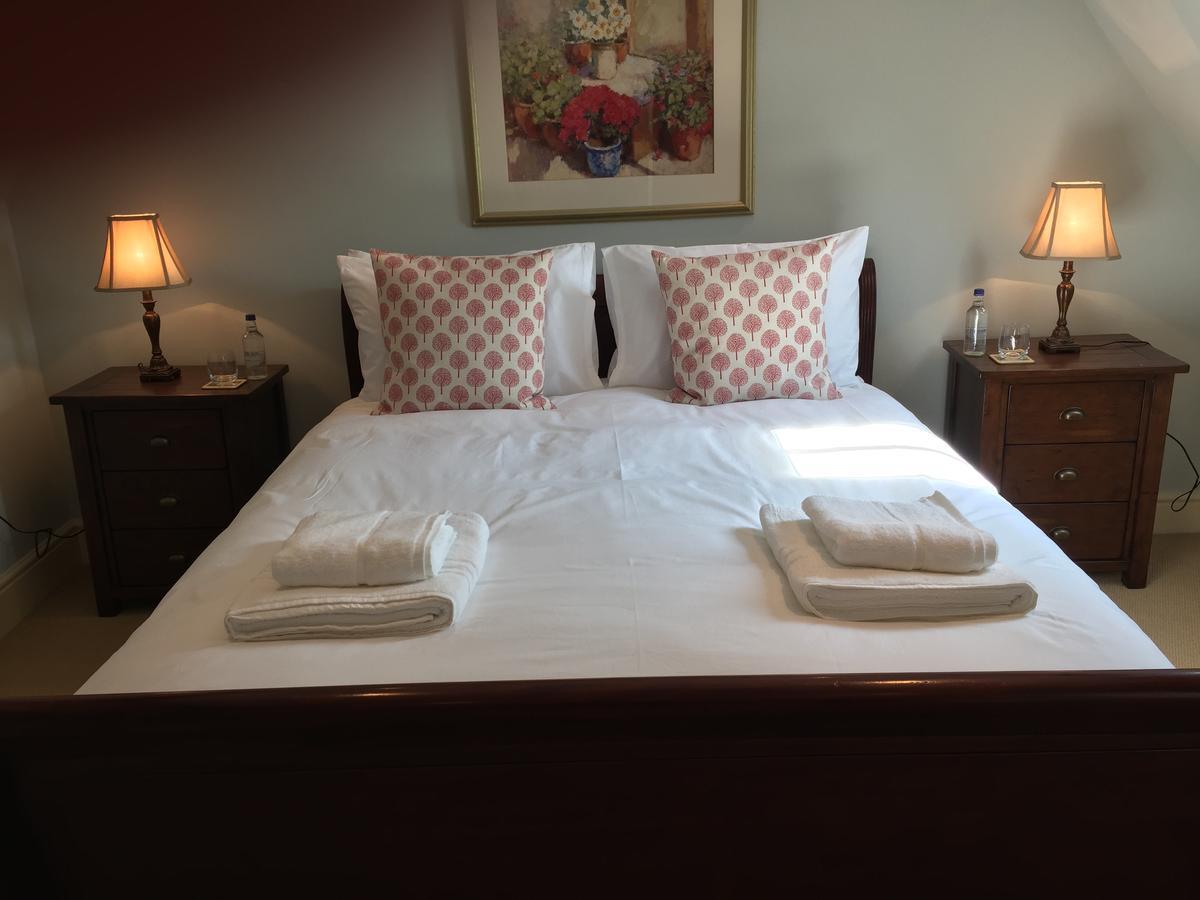 คาสเซิล ฟาร์ม เฮาส์ บีแอนด์บี Bed & Breakfast คอร์บี ภายนอก รูปภาพ