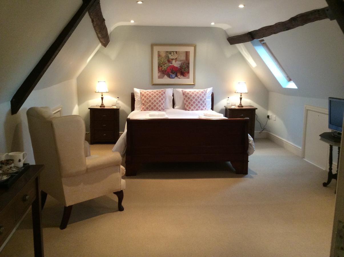 คาสเซิล ฟาร์ม เฮาส์ บีแอนด์บี Bed & Breakfast คอร์บี ภายนอก รูปภาพ