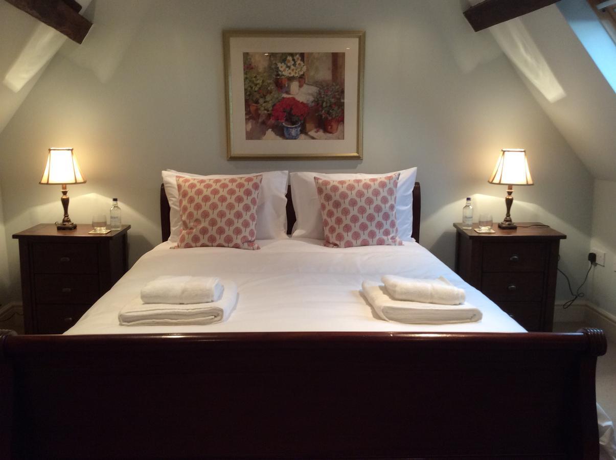 คาสเซิล ฟาร์ม เฮาส์ บีแอนด์บี Bed & Breakfast คอร์บี ภายนอก รูปภาพ