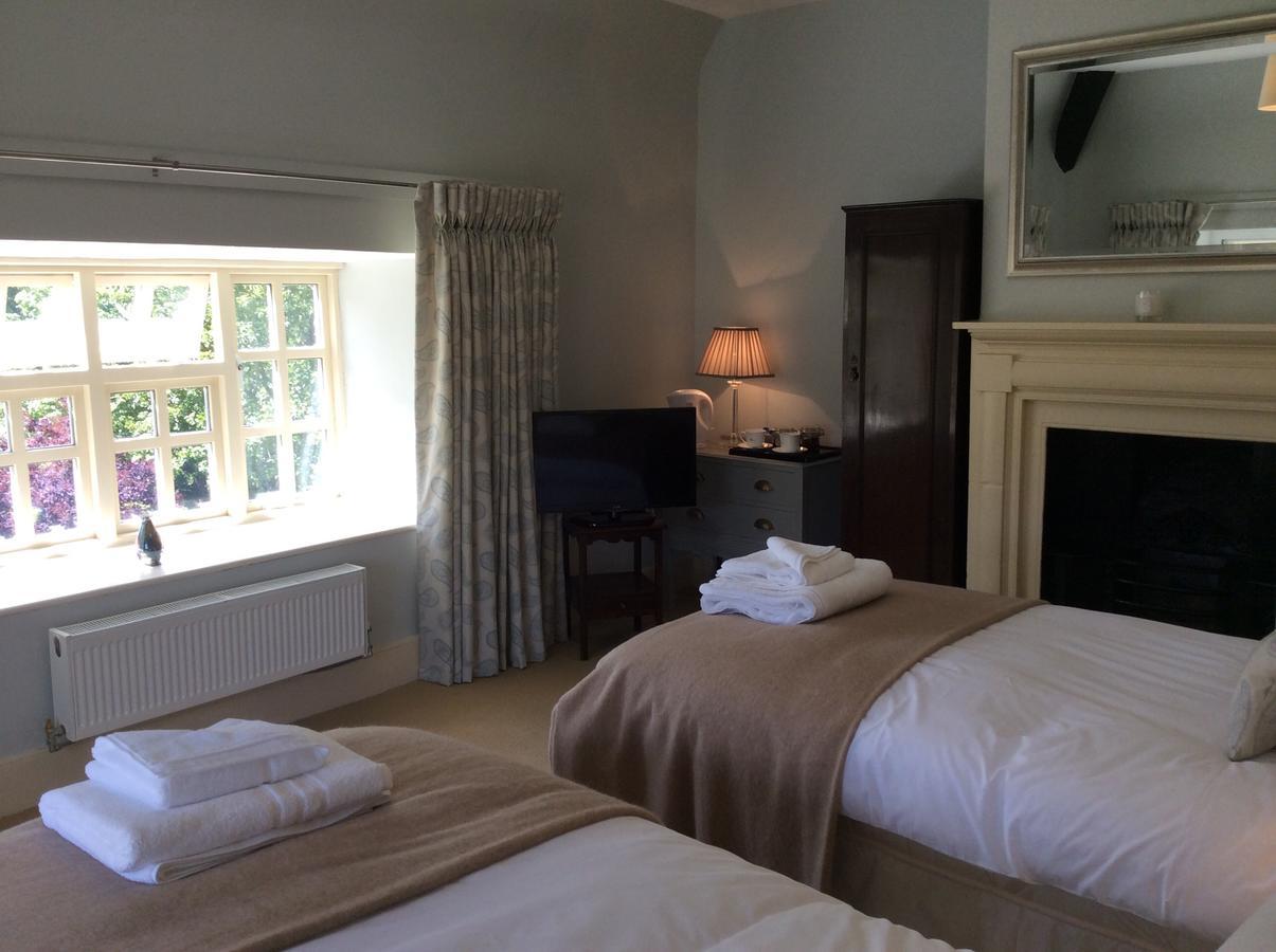 คาสเซิล ฟาร์ม เฮาส์ บีแอนด์บี Bed & Breakfast คอร์บี ภายนอก รูปภาพ