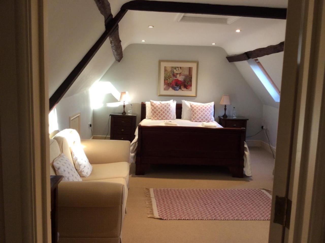 คาสเซิล ฟาร์ม เฮาส์ บีแอนด์บี Bed & Breakfast คอร์บี ภายนอก รูปภาพ